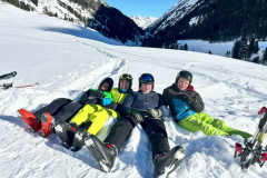 20240115_100720310_iOS_Medium