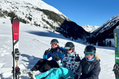 20240115_100801304_iOS_Medium