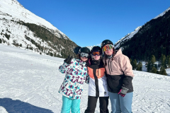 20240115_105308236_iOS_Medium